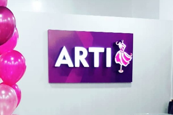 Магазин женской одежды «Arti»